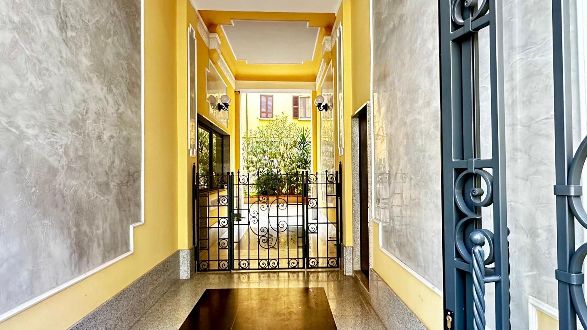 Lily Pads -Elegant Apartment- In The City Center Milano Exterior foto