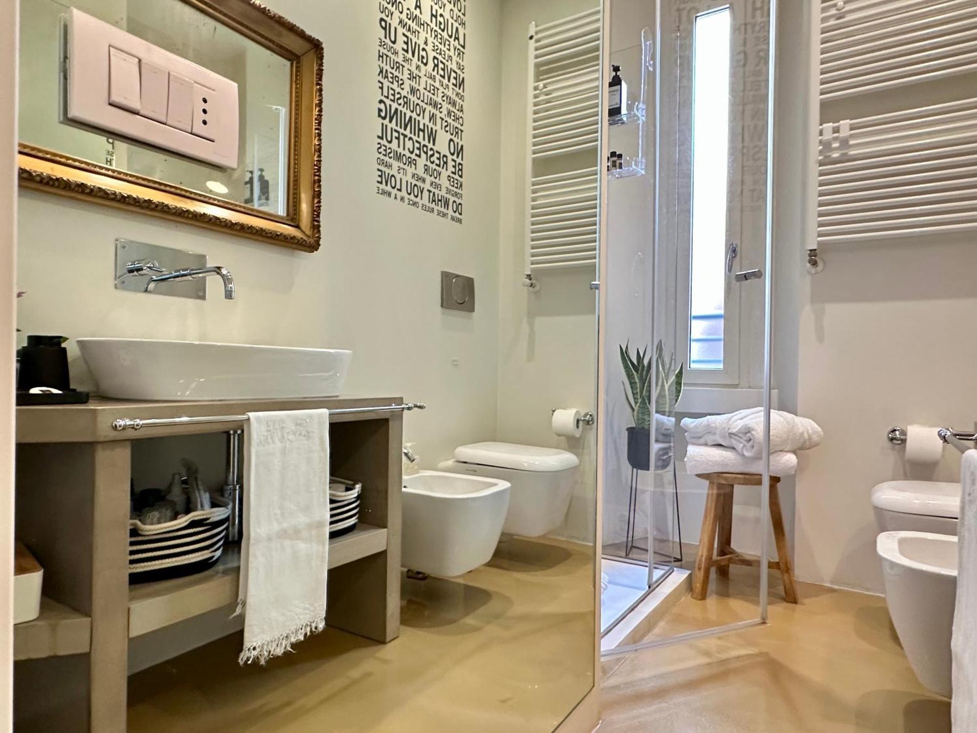 Lily Pads -Elegant Apartment- In The City Center Milano Exterior foto